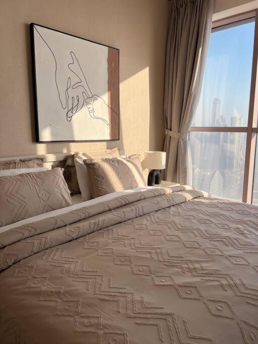 Amazing Burj And Sea View Apartment