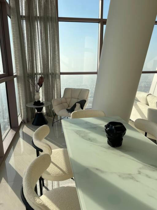 Amazing Burj And Sea View Apartment Dubai