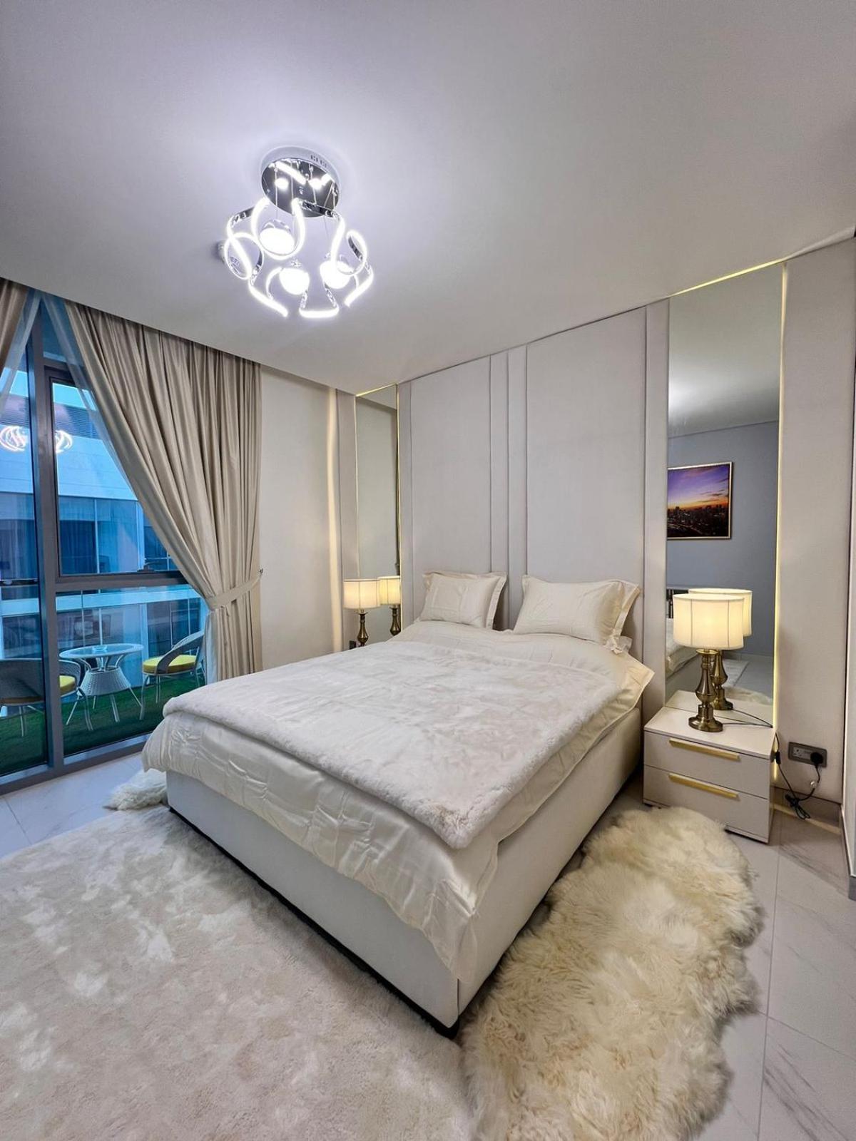Apartment Manzil - 1br In Mbr With Lagoon Access & Burj View