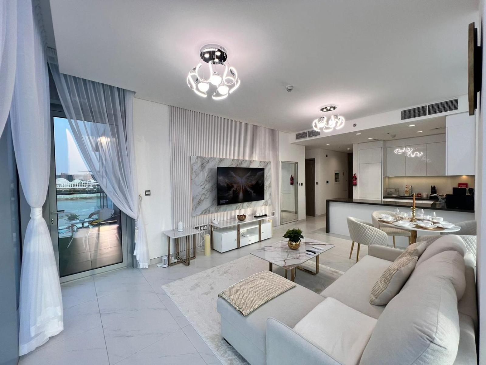 Manzil - 1br In Mbr With Lagoon Access & Burj View
