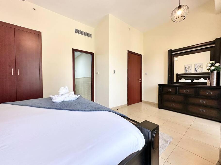 Stunning Marina Views - Sleeps 4 Dubai