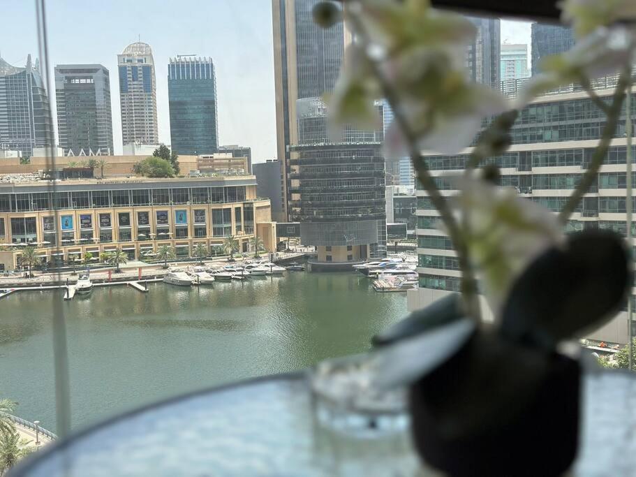 Stunning Marina Views - Sleeps 4 Apartment Dubai
