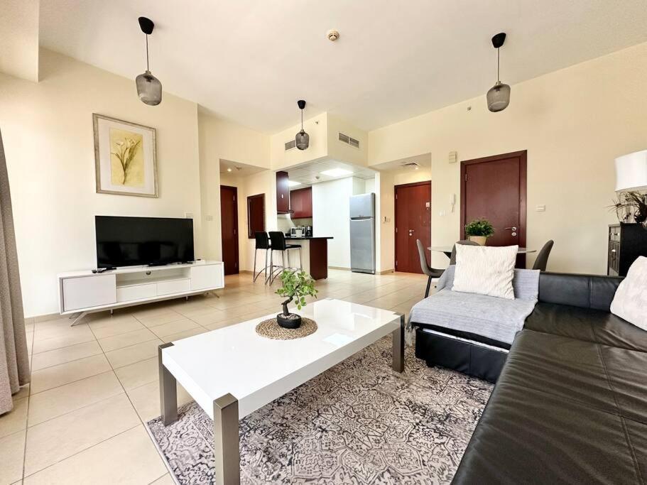 Stunning Marina Views - Sleeps 4 Apartment Dubai