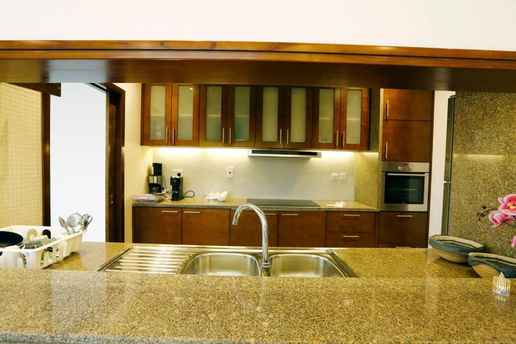 Brown Stone Homes Burj Khlifa Apartment Dubai