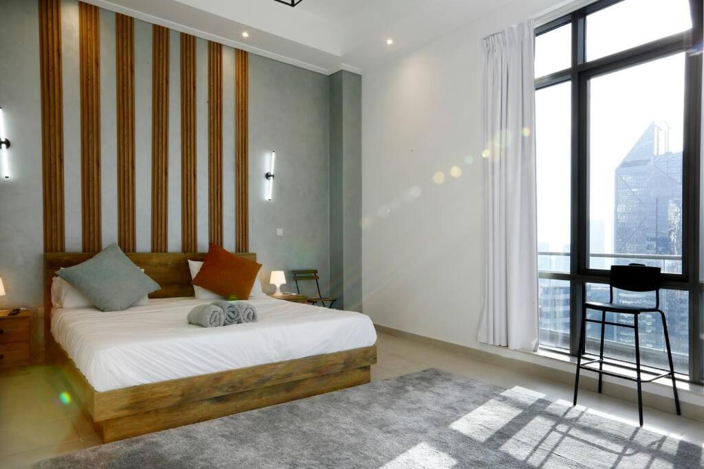 Brown Stone Homes Burj Khlifa Apartment