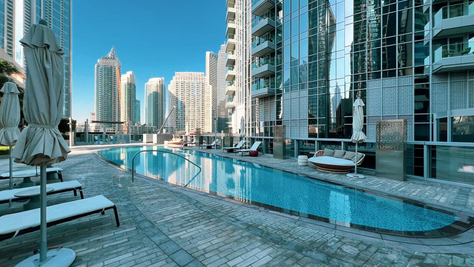 Stunning Burj & Fountain Views Luxury 2 Br Apartment
