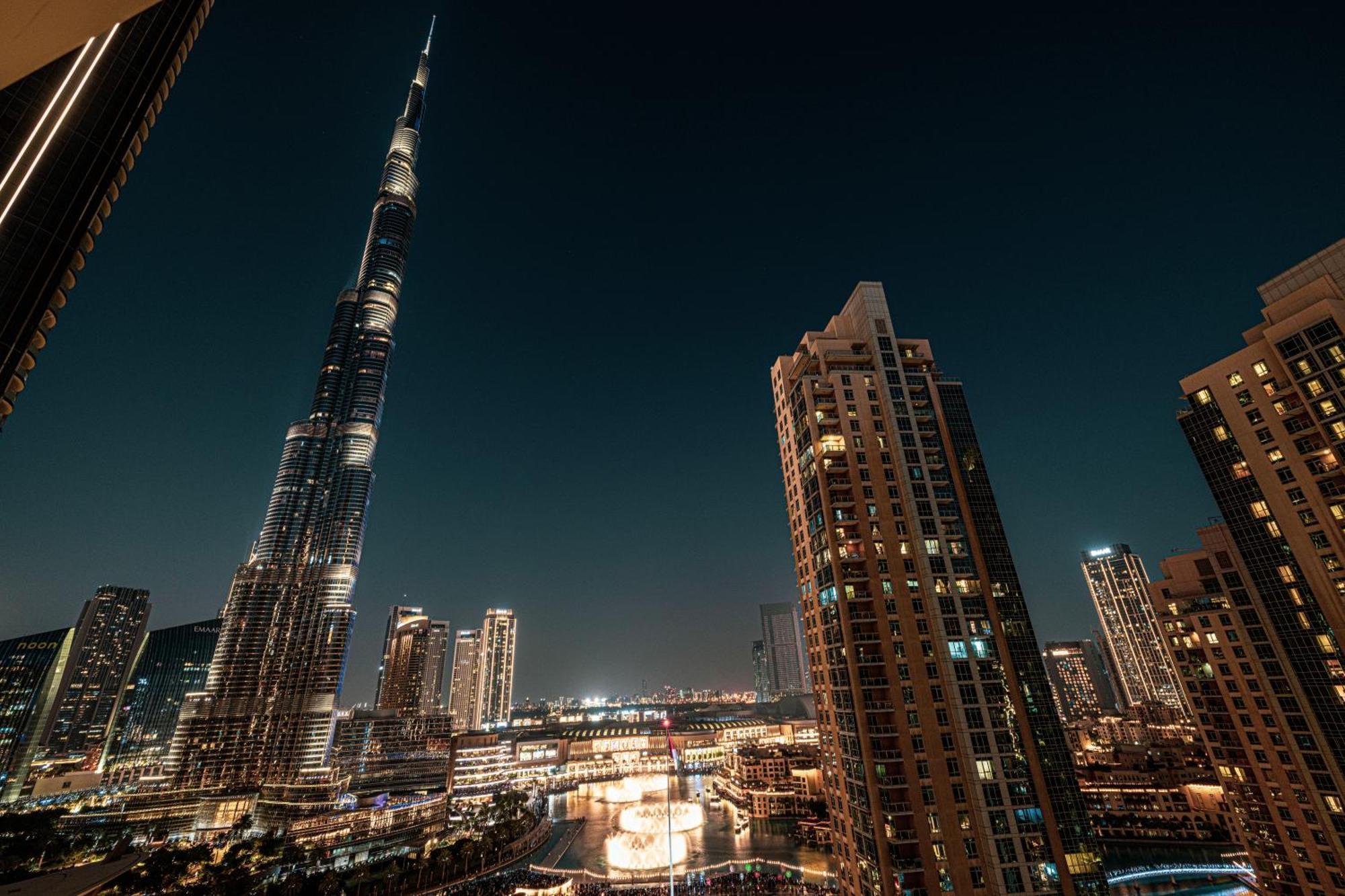 Stunning Burj & Fountain Views Luxury 2 Br Apartment