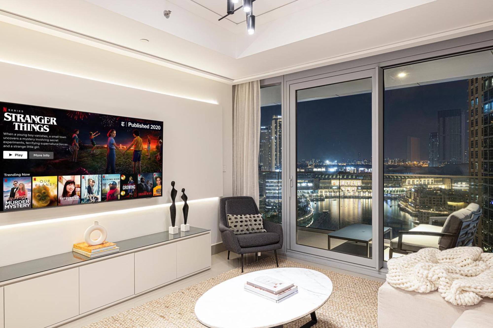 Stunning Burj & Fountain Views Luxury 2 Br *