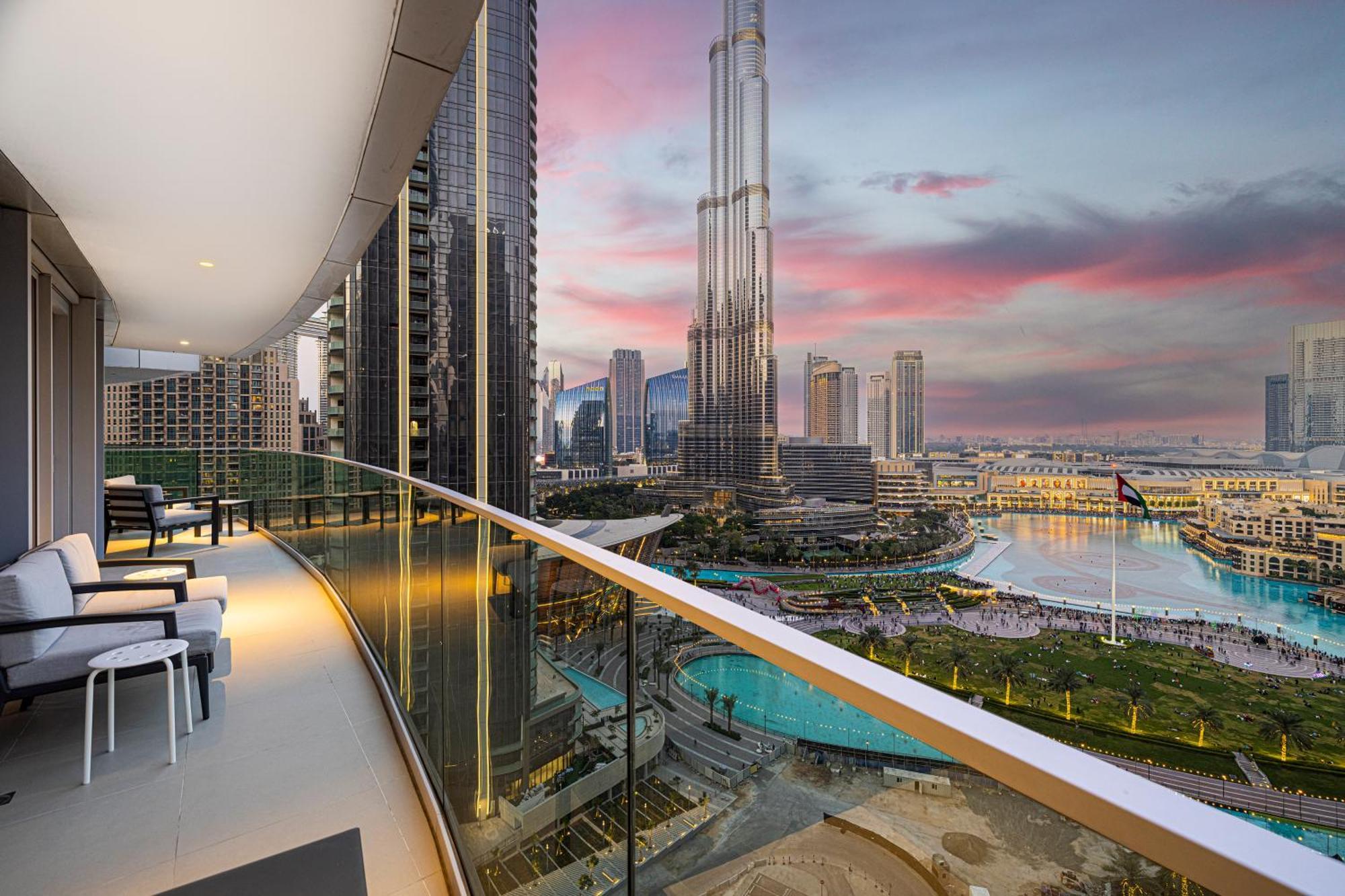 Stunning Burj & Fountain Views Luxury 2 Br