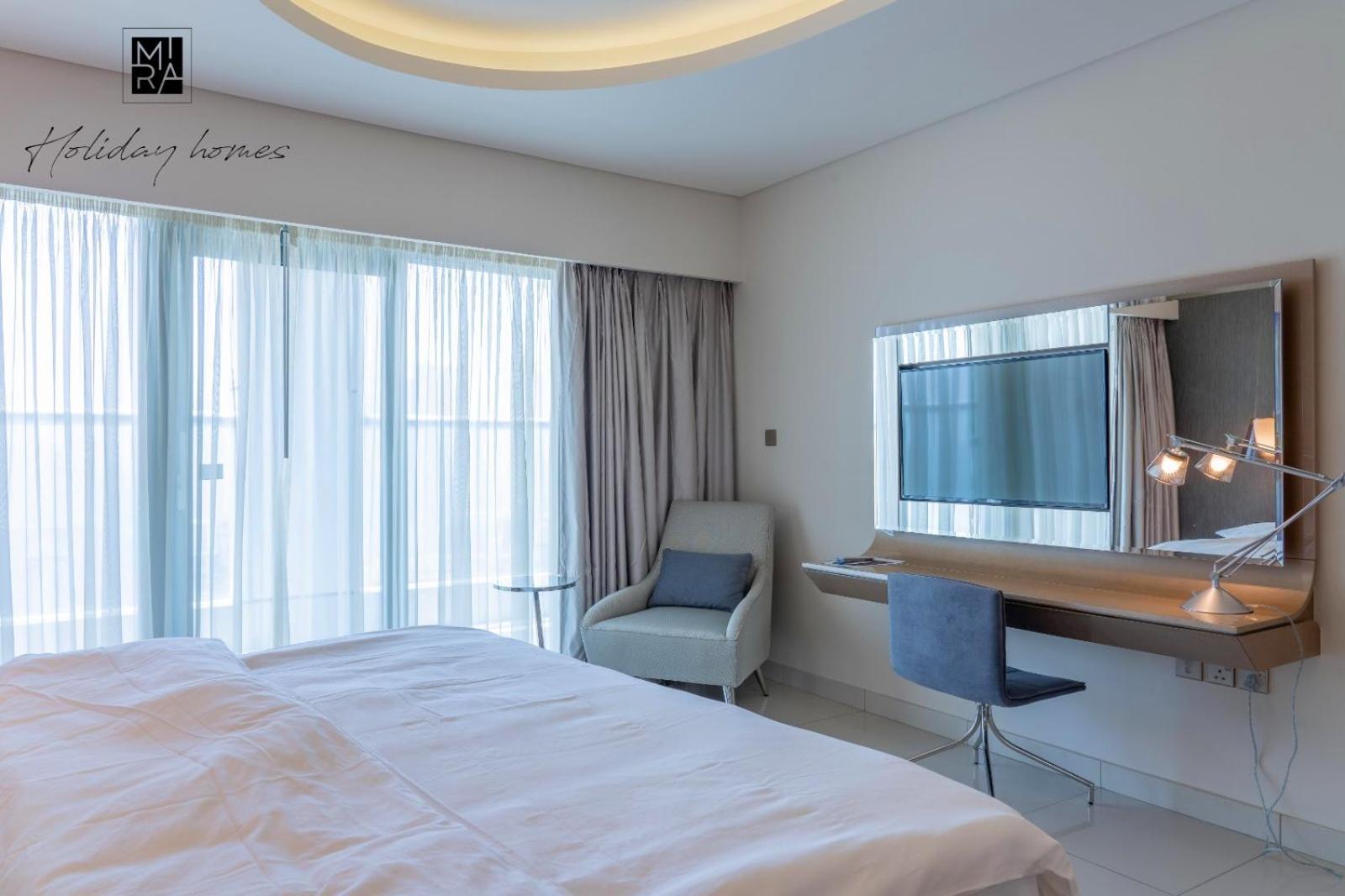 Mira Homes - Luxury 1 Bedroom In Damac Paramount A *