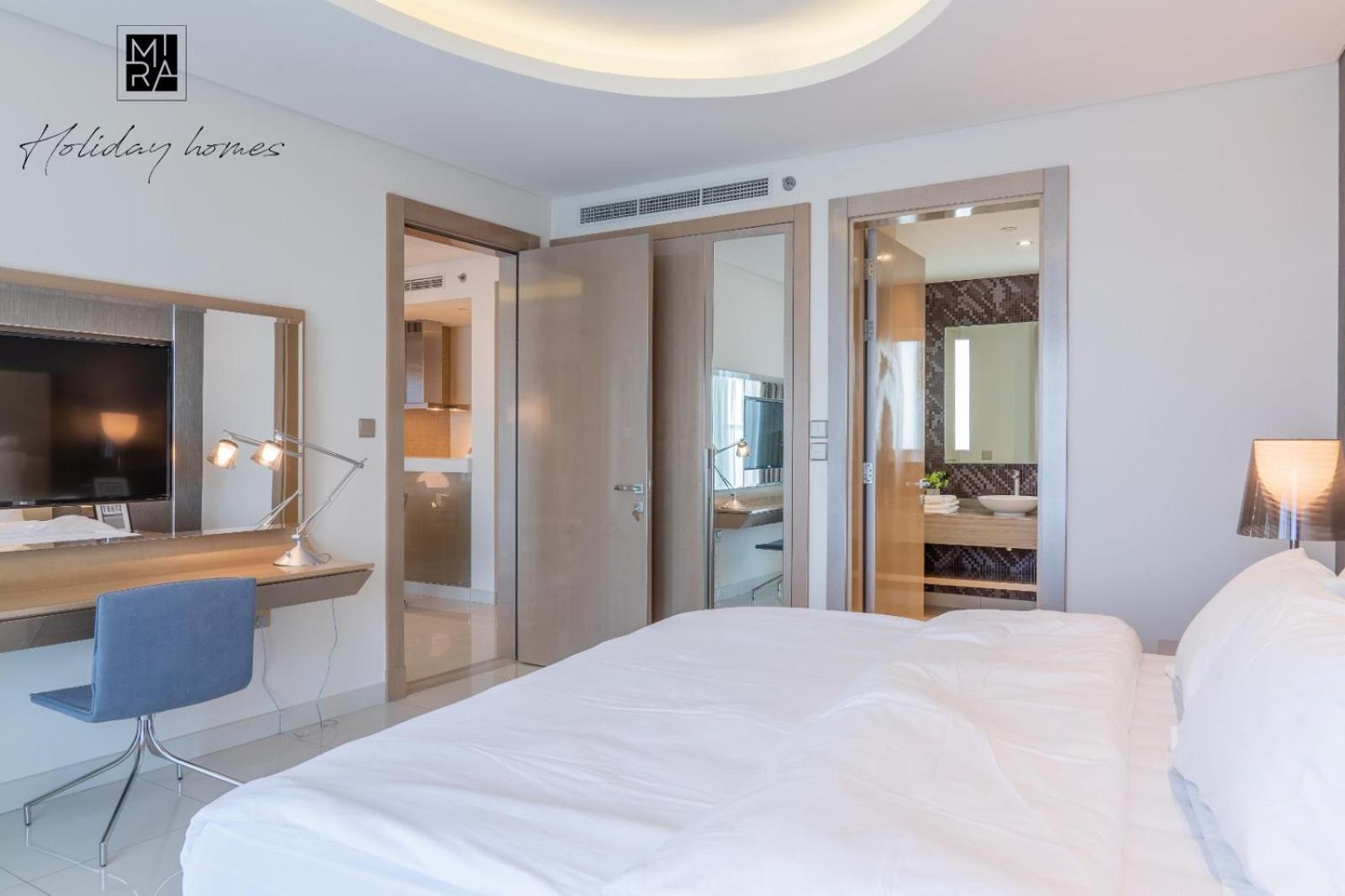 Mira Homes - Luxury 1 Bedroom In Damac Paramount A
