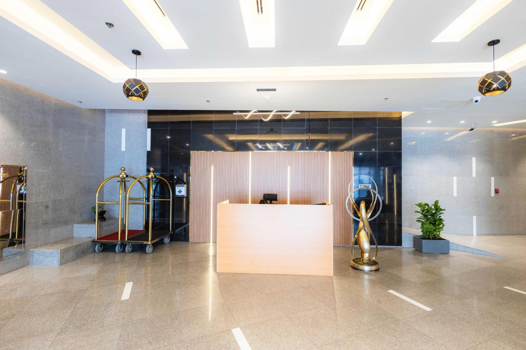 Apartment Lux Studio Apartment, Burj Al Nujoom