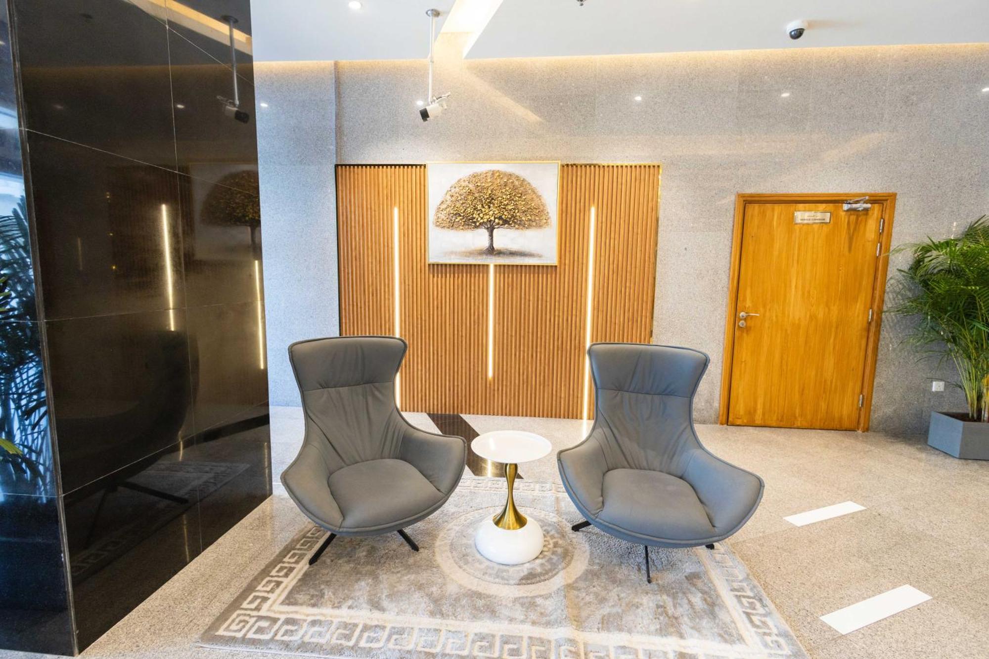 Apartment Lux Studio Apartment, Burj Al Nujoom