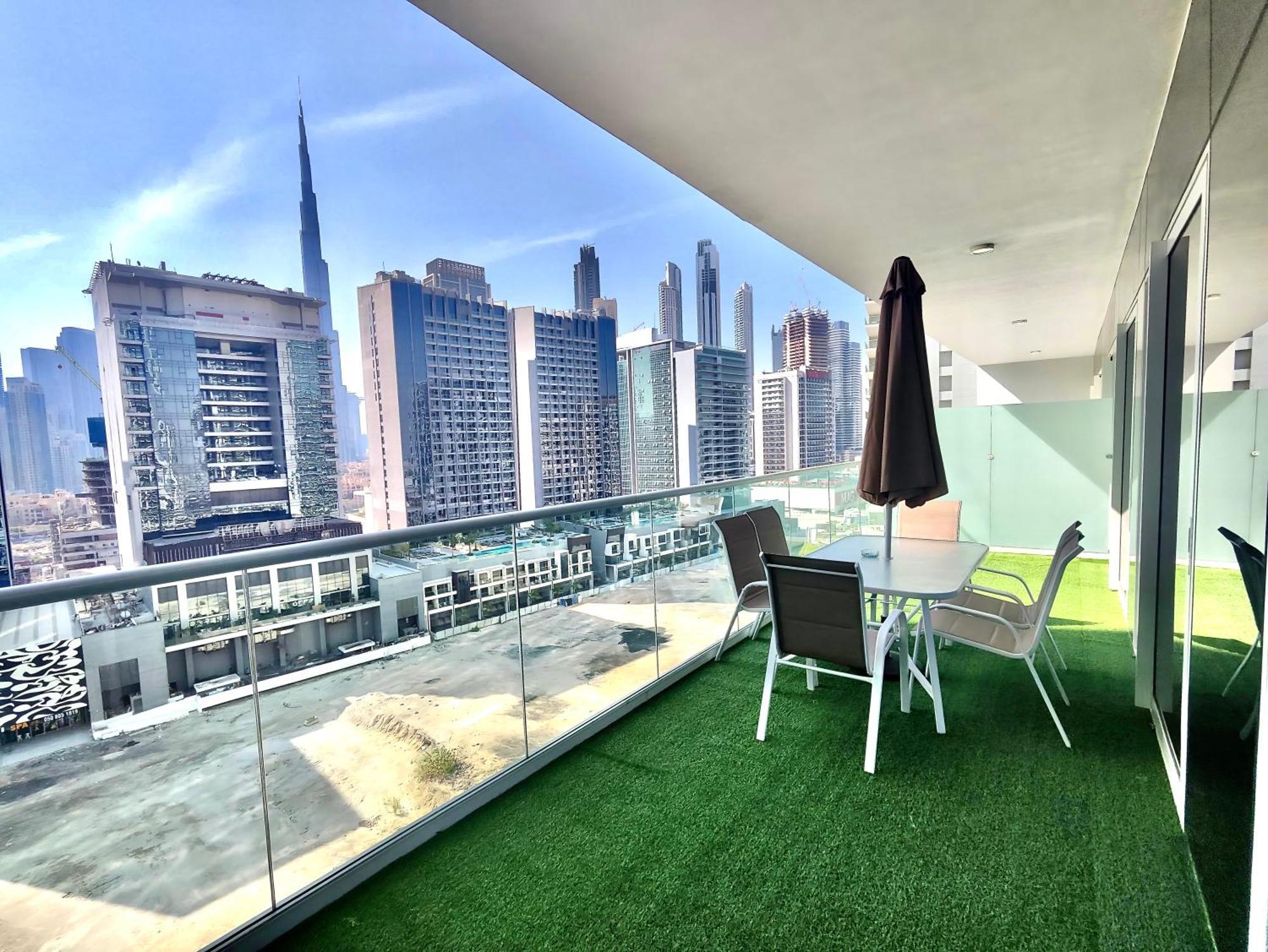 Lux I Vera Residences I Burj Views Apartment