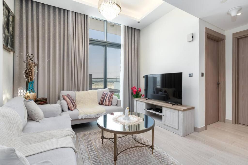 1 Bedroom - 12 Min From Downtown - Azizi Riviera Apartment