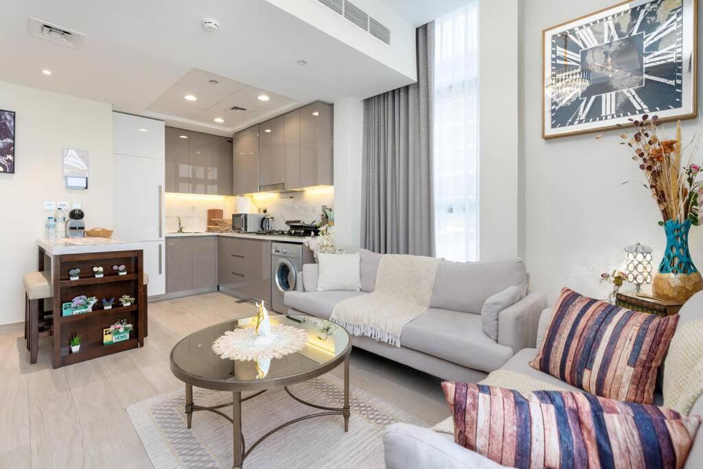 1 Bedroom - 12 Min From Downtown - Azizi Riviera Apartment