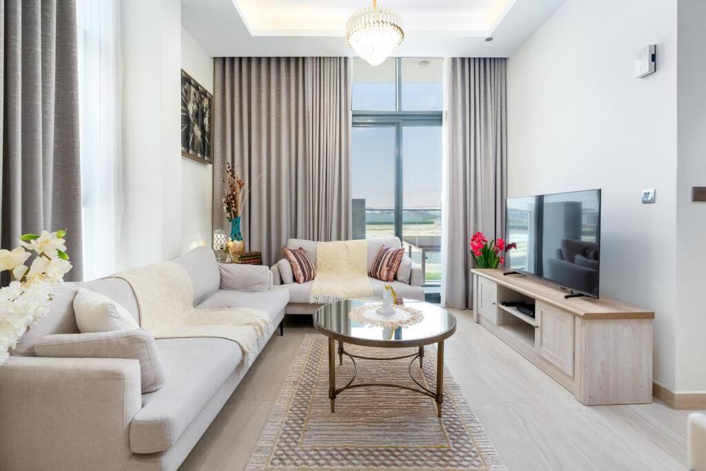 1 Bedroom - 12 Min From Downtown - Azizi Riviera Apartment Dubai