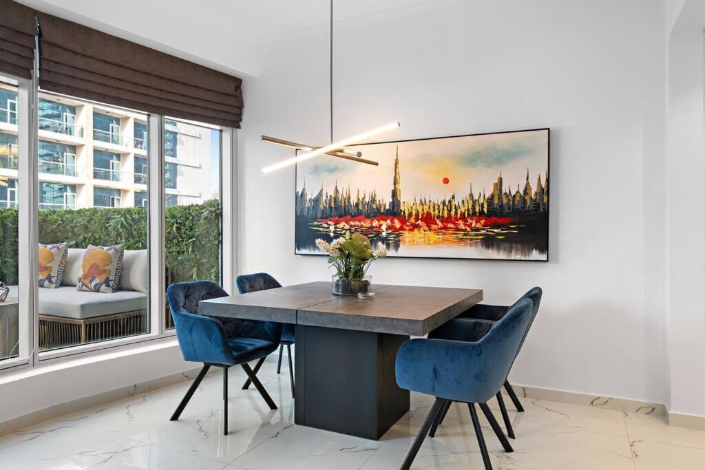 Apartment First Class 1br Stylish With Expansive Terrace Dubai
