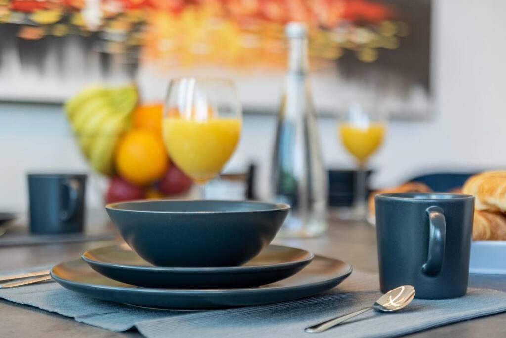 Apartment First Class 1br Stylish With Expansive Terrace Dubai