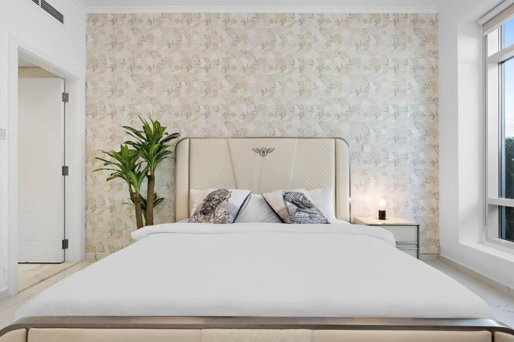 First Class 1br Stylish With Expansive Terrace * Dubai