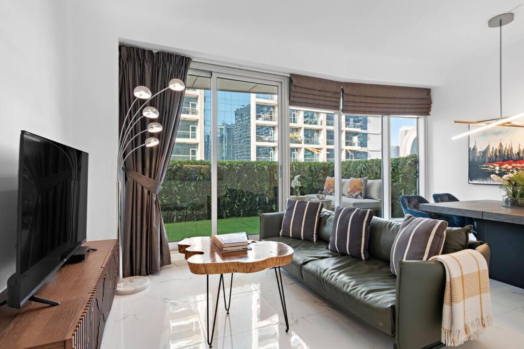 First Class 1br Stylish With Expansive Terrace * Dubai