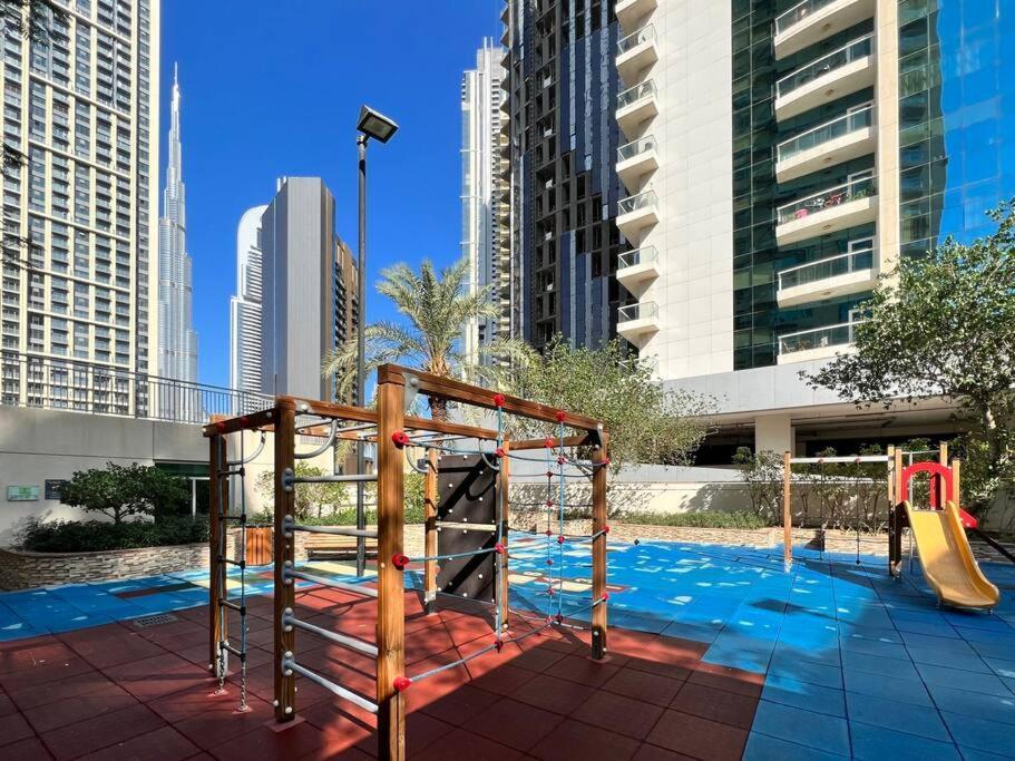 First Class 1br Stylish With Expansive Terrace *