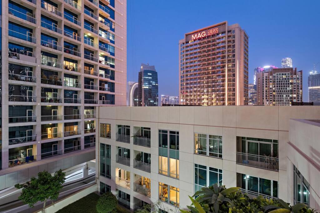 First Class 1br Stylish With Expansive Terrace Apartment