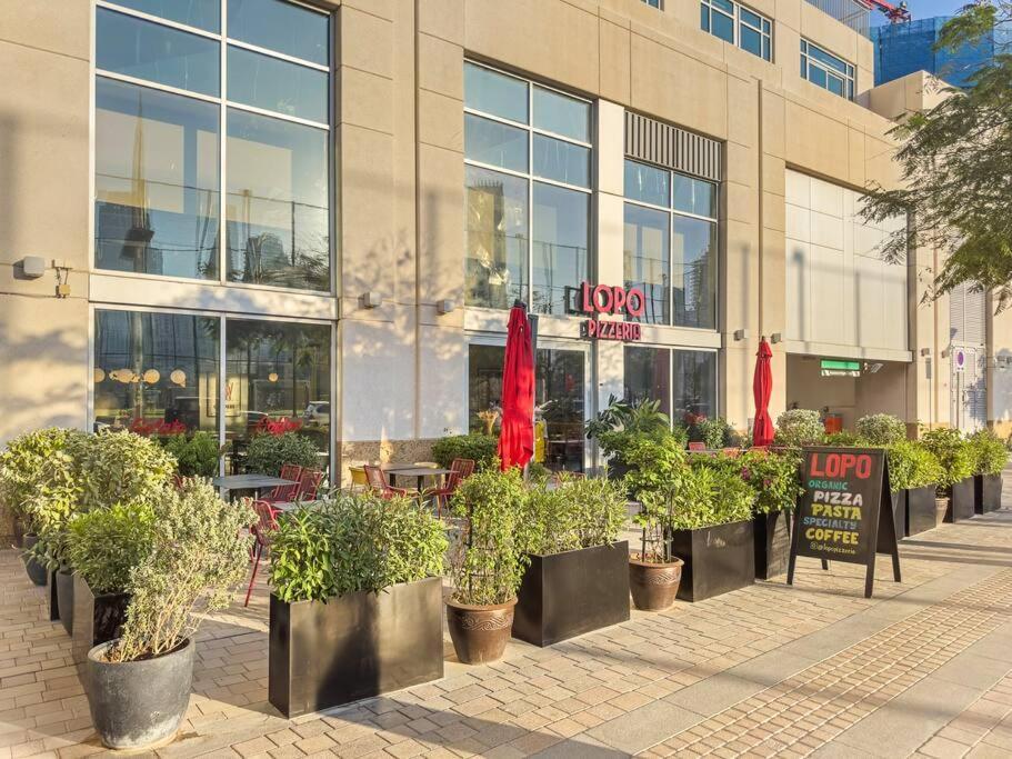 Apartment First Class 1br Stylish With Expansive Terrace Dubai
