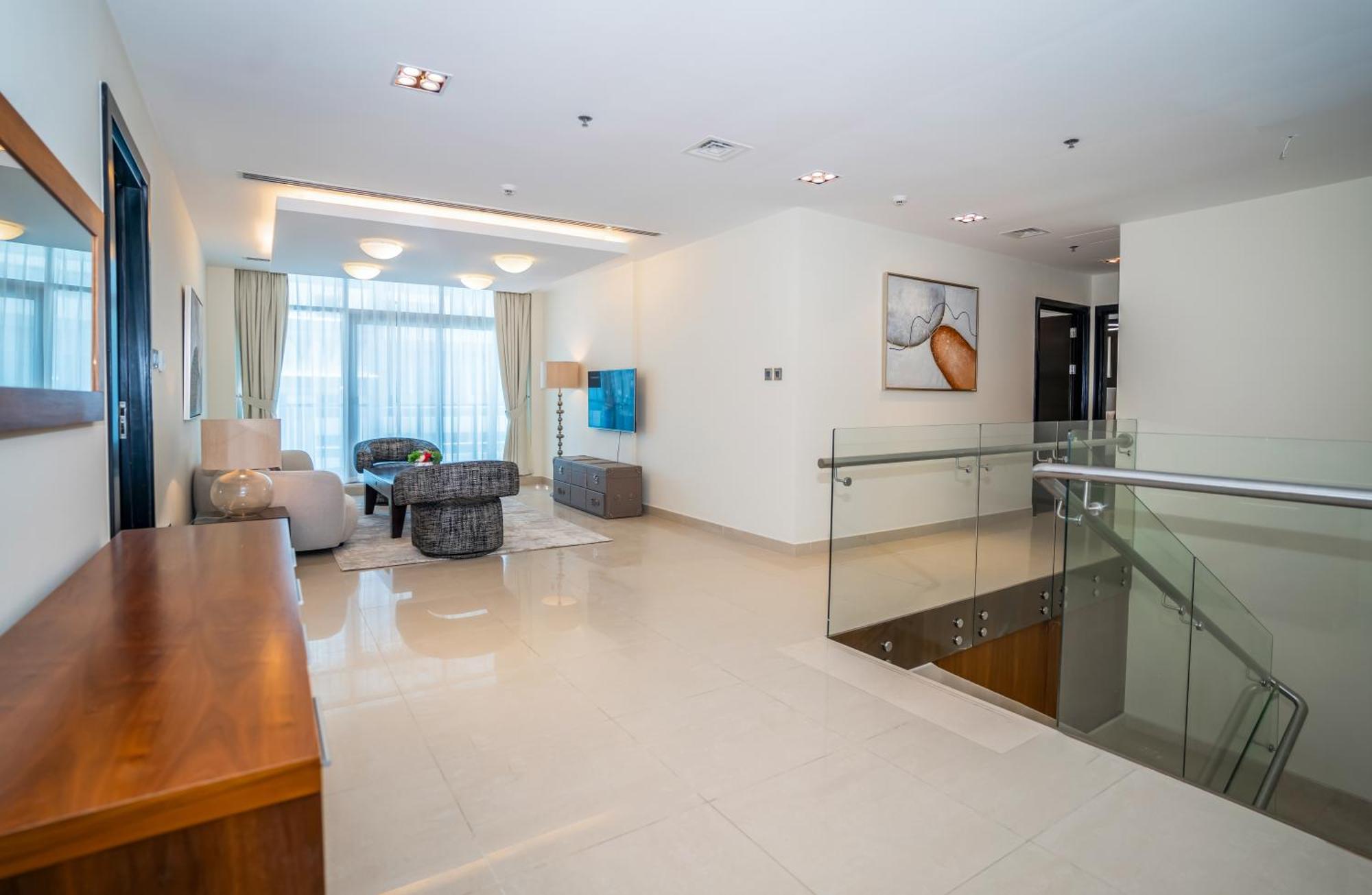 Homesgetaway - Luxurious Duplex Penthouse 3br Plus Maids At Heart Of Marina Apartment *