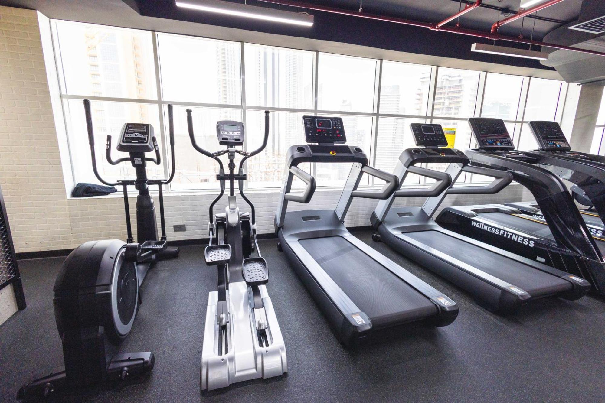 Lux Studio Apartment, Burj Al Nujoom * Dubai