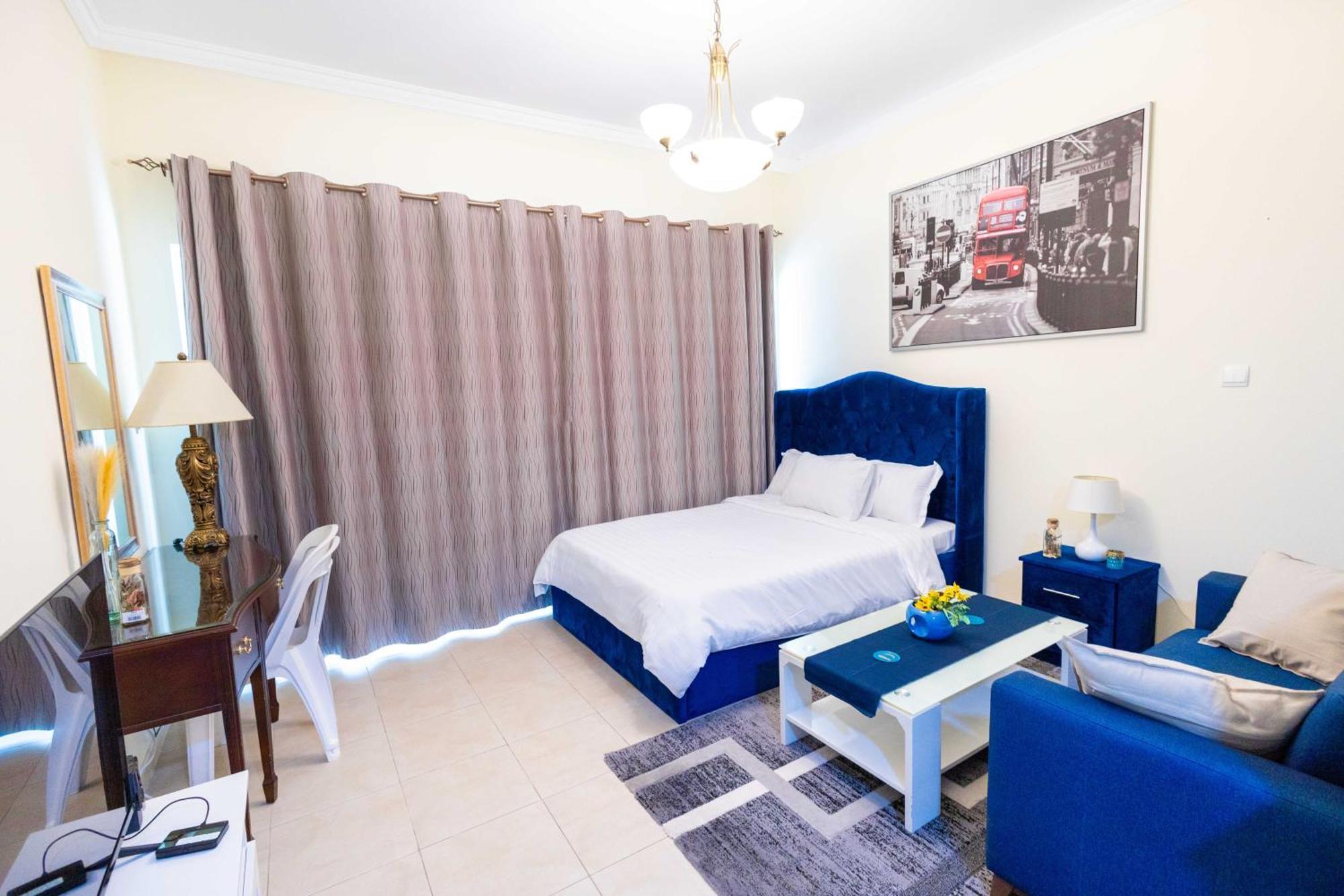 Lux Studio Apartment, Burj Al Nujoom Apartment Dubai