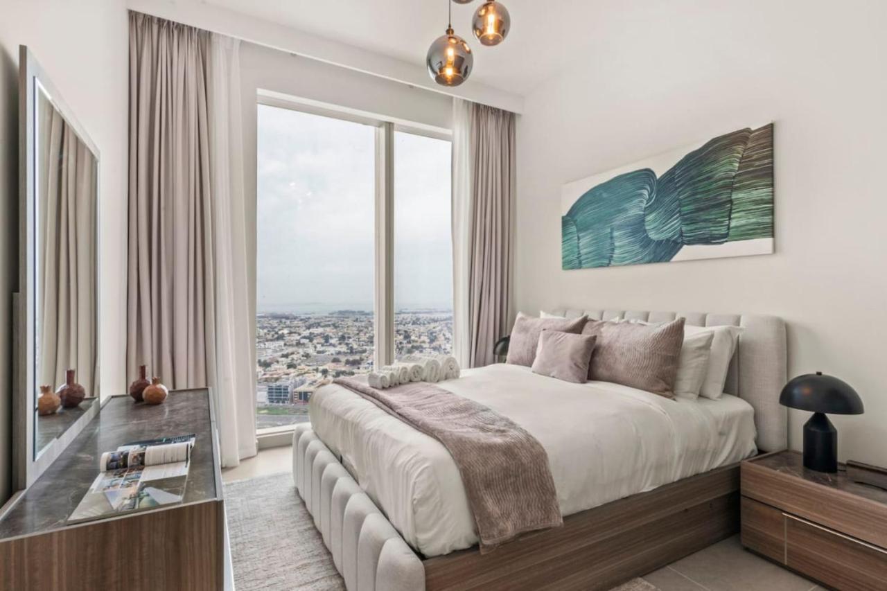Apartment Stylish 2 Bedroom Retreat In Downtown Dubai