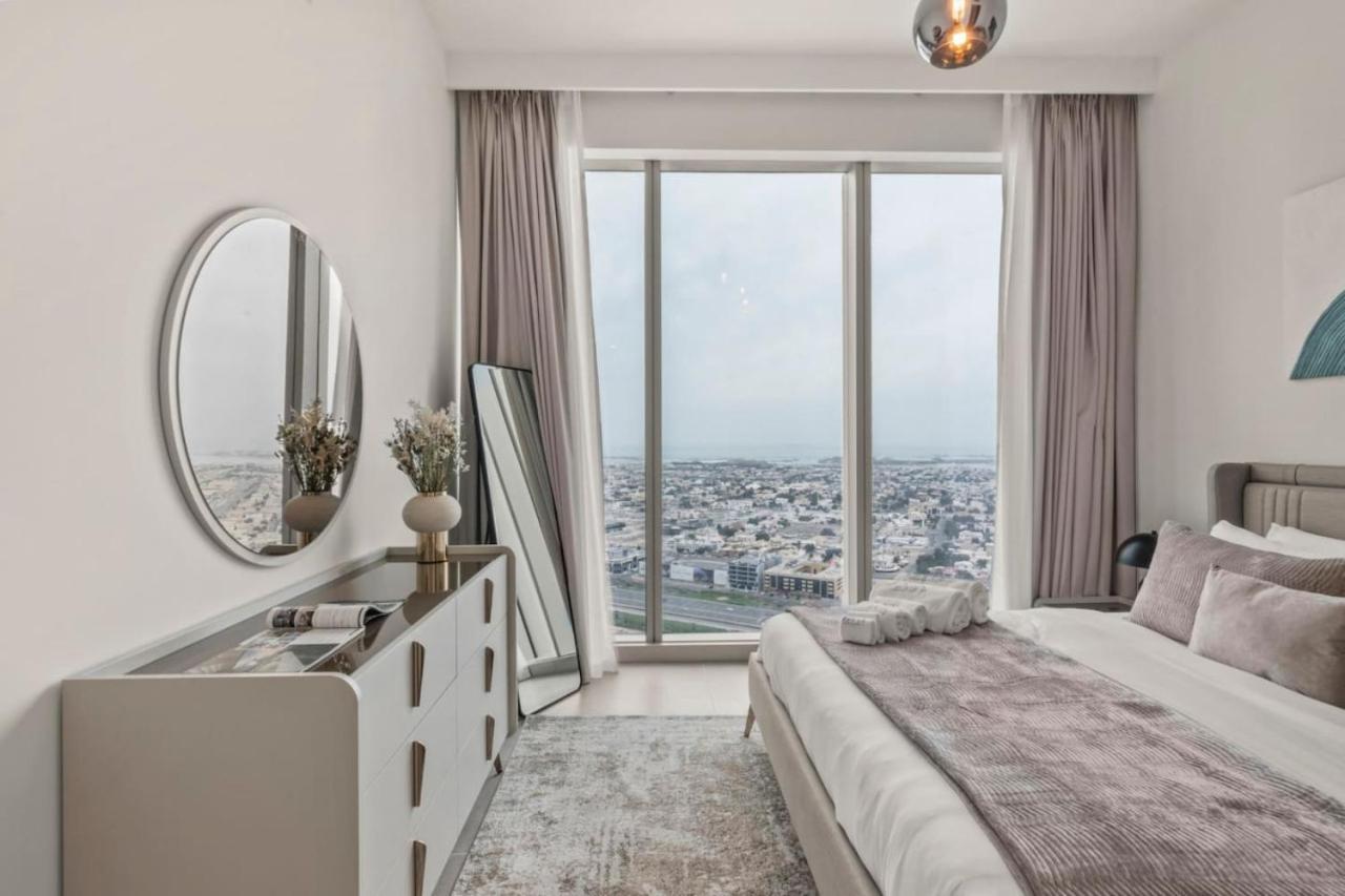 Apartment Stylish 2 Bedroom Retreat In Downtown Dubai