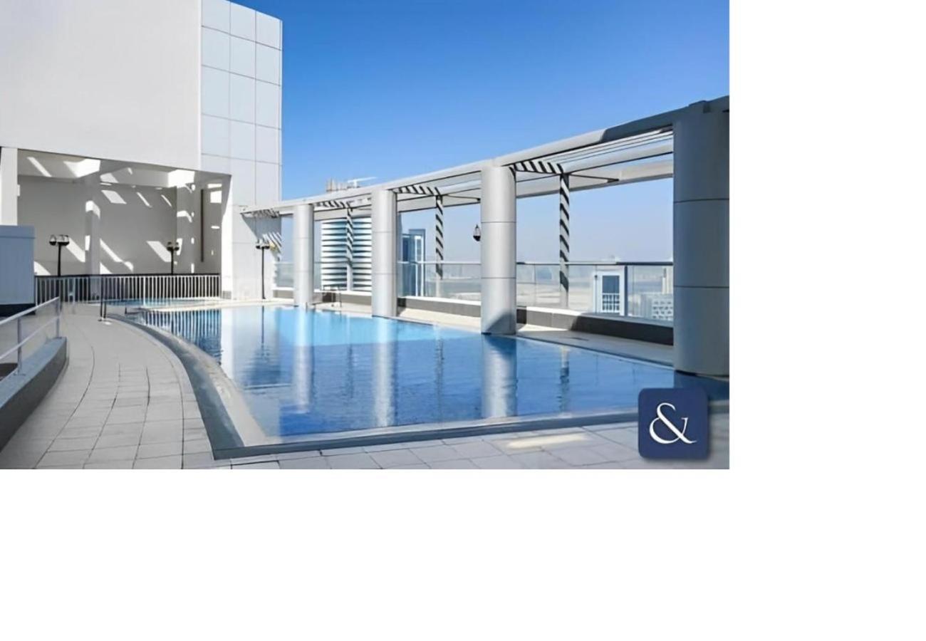 Lux Studio Apartment, Burj Al Nujoom Apartment *
