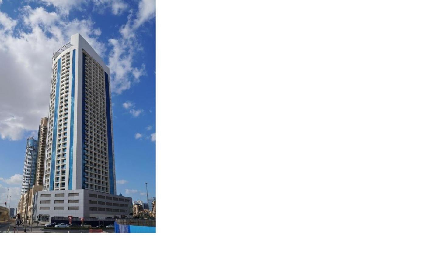 Lux Studio Apartment, Burj Al Nujoom Apartment Dubai