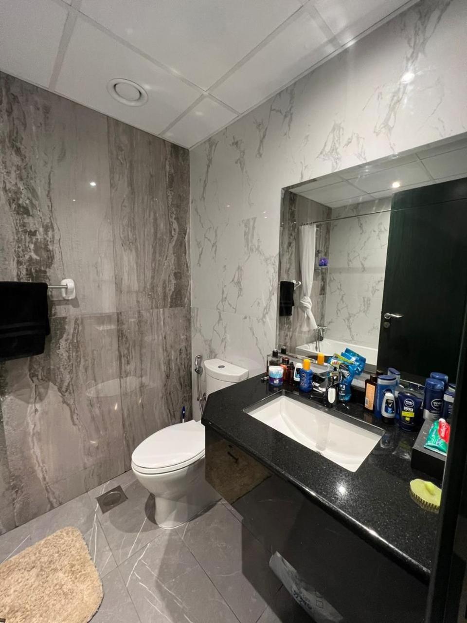 Business Bay Apartment *