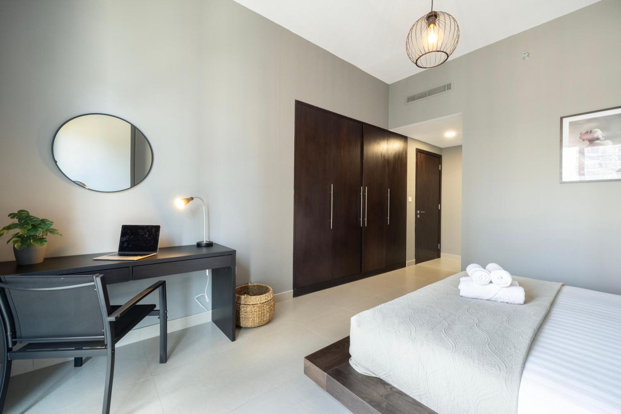 1bedroom 2 Beds Burj Khalifa Views- 5min Walk To Burj Khalifa * Dubai
