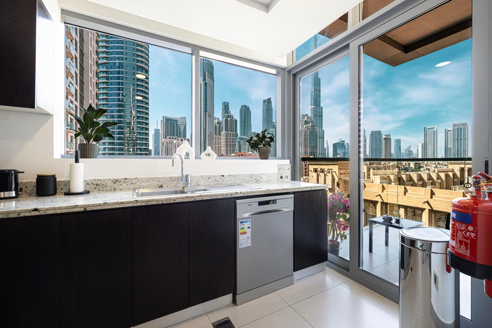 1bedroom 2 Beds Burj Khalifa Views- 5min Walk To Burj Khalifa Apartment Dubai