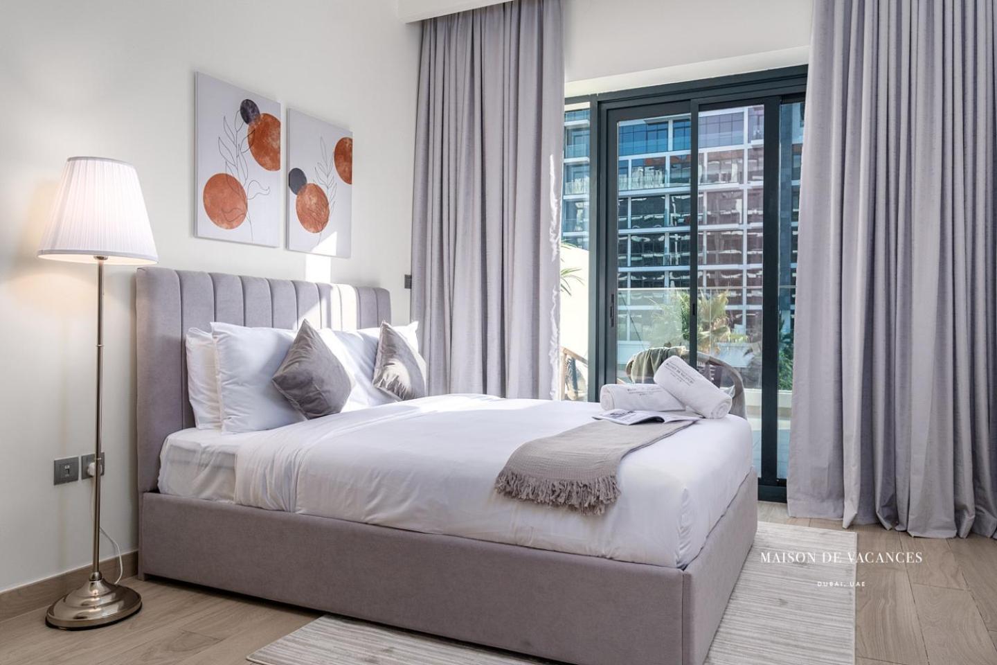 Large Balcony 10mins From Mall