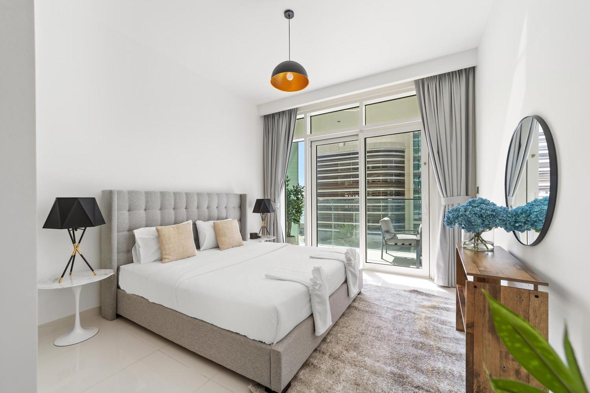 Spacious 2 Bhk Next To The - Sunrise Bay * Dubai