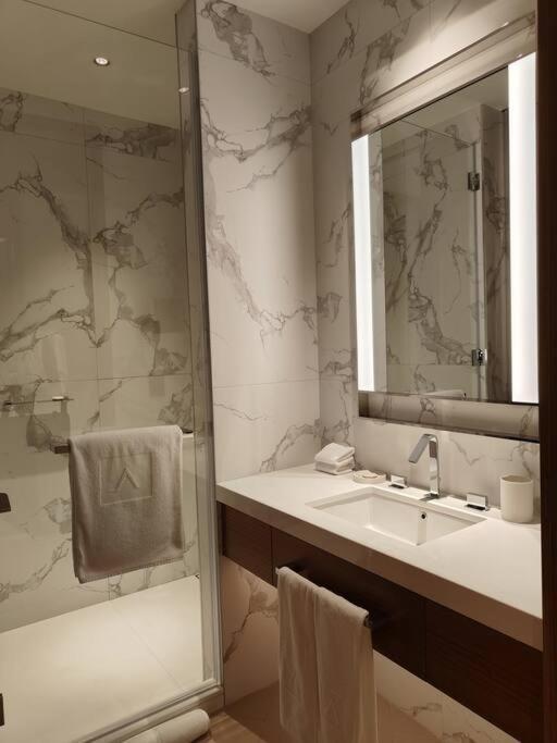 Luxury Of 1 Minute Walk To Burj Khalifa & D/opera