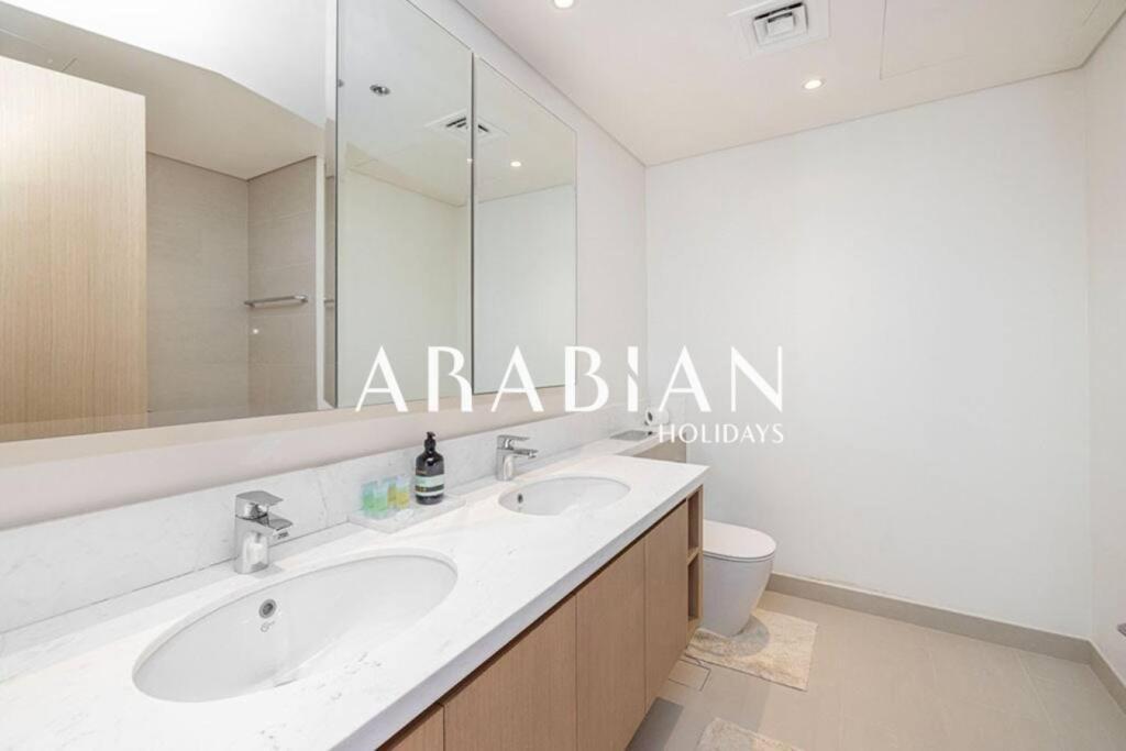 Apartment Spectacular 3 Bedroom On Waterfront In Harbour Views