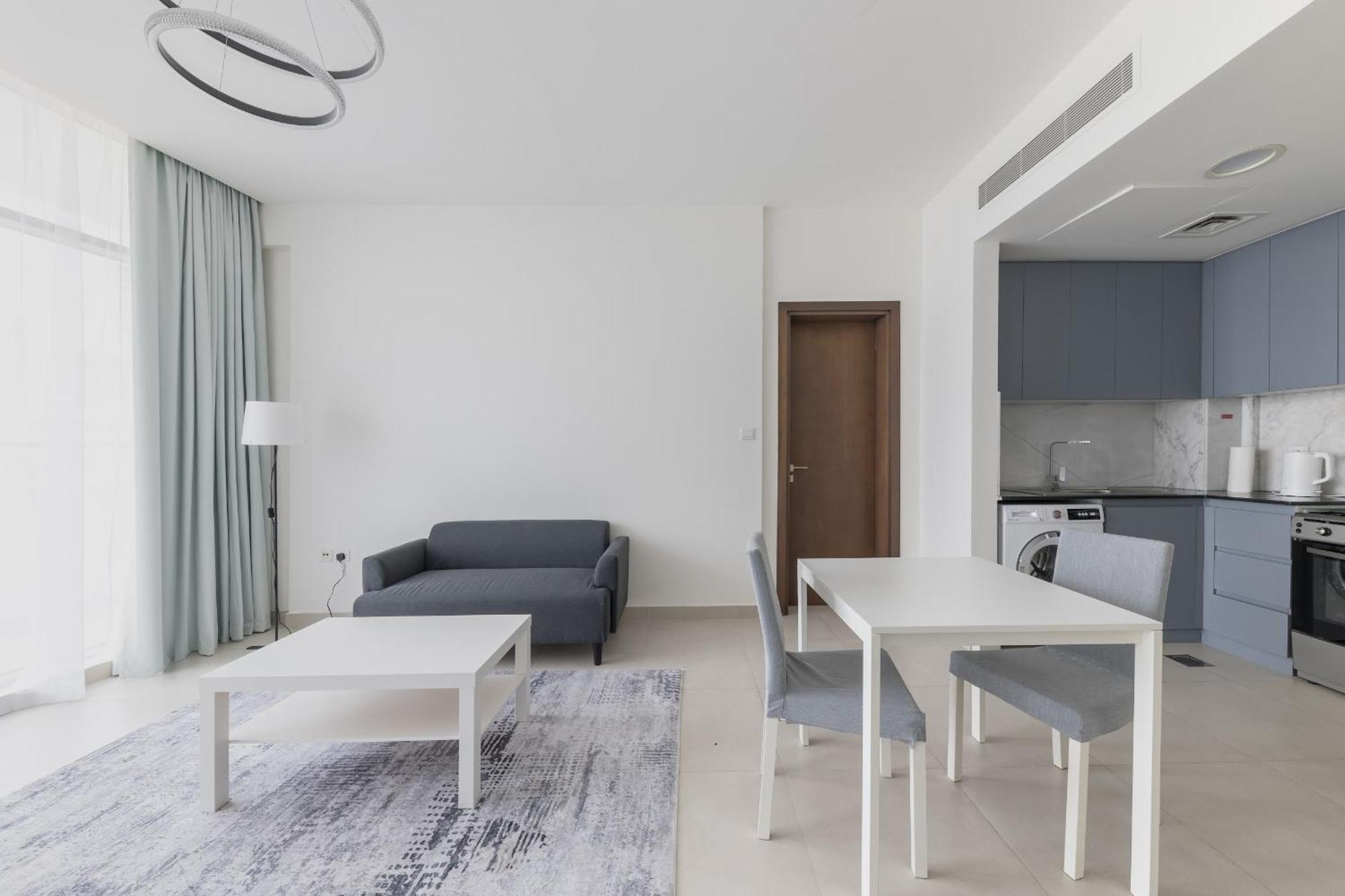 Splendid 1br In Living Garden Apartment *