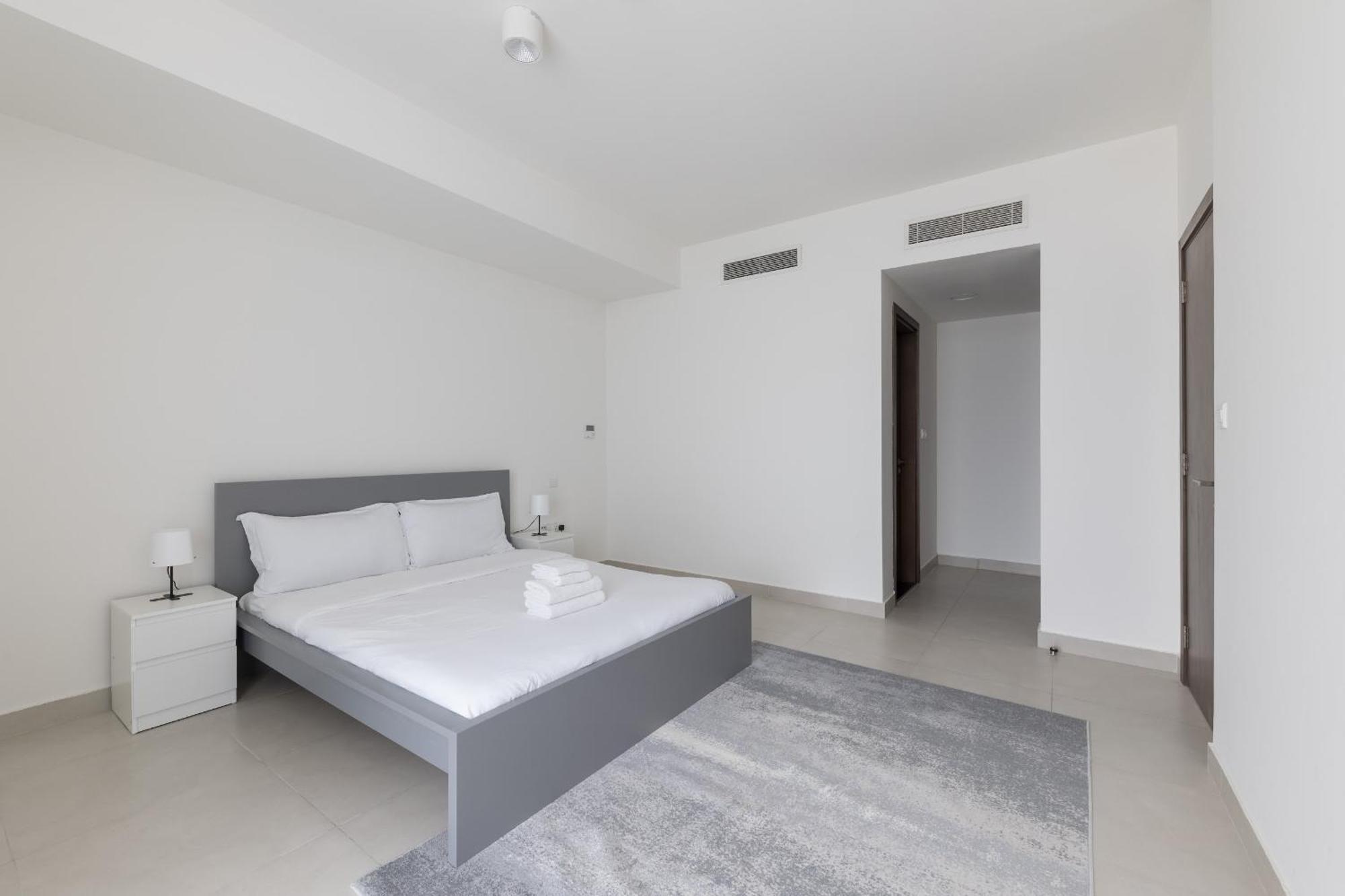 Apartment Splendid 1br In Living Garden