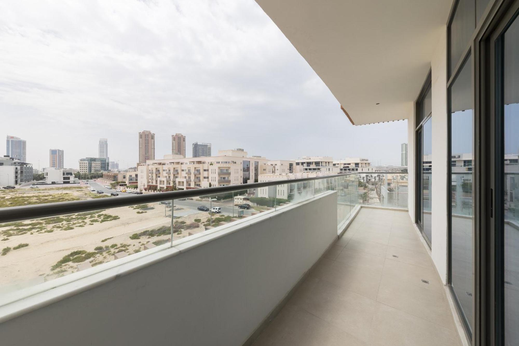 Splendid 1br In Living Garden Dubai