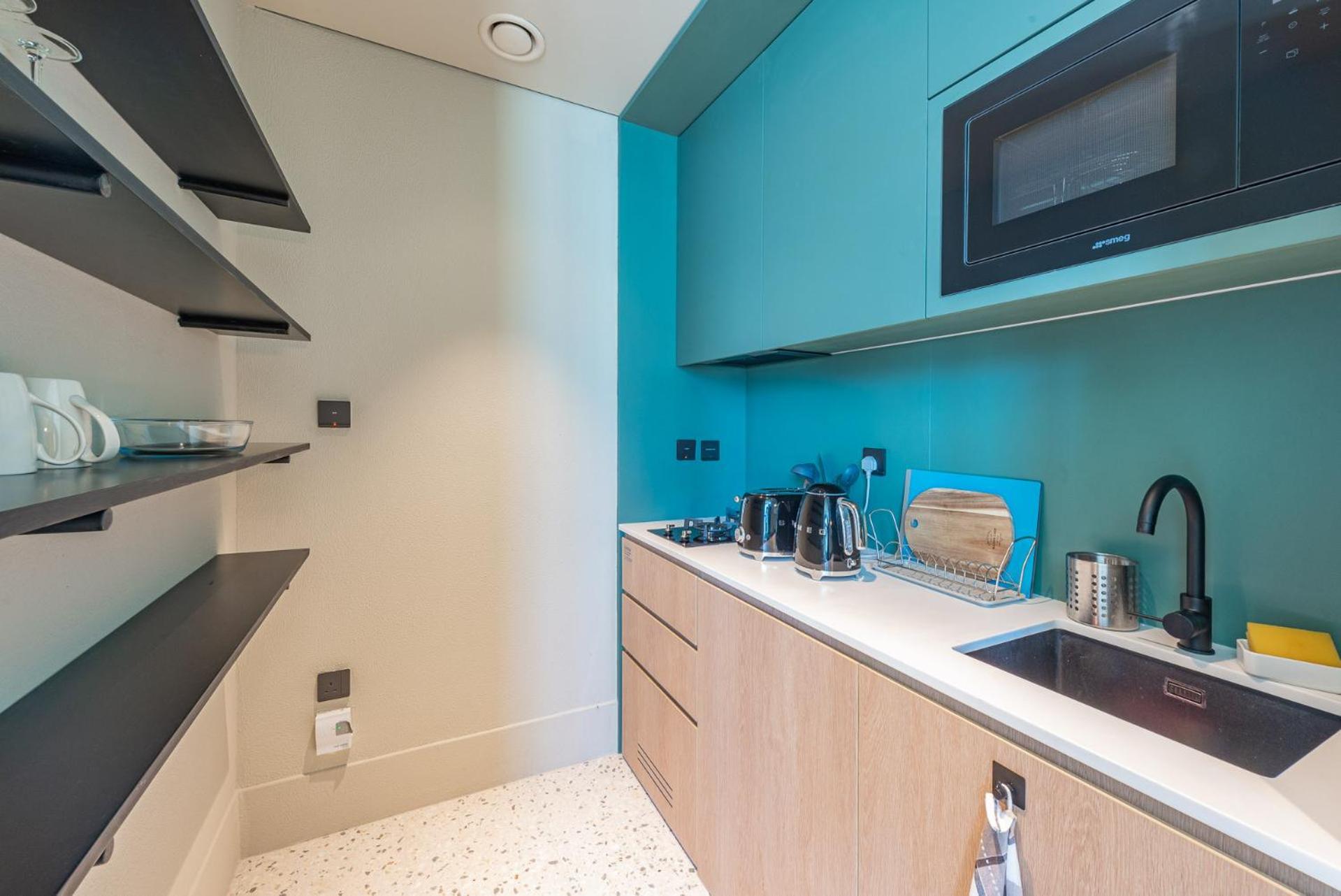 Executive At Upside Living, Business Travel Ready * Dubai