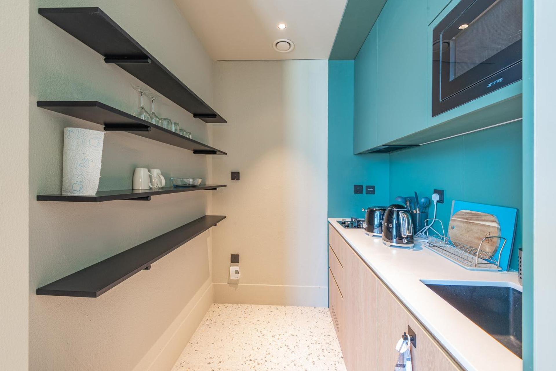 Executive At Upside Living, Business Travel Ready * Dubai