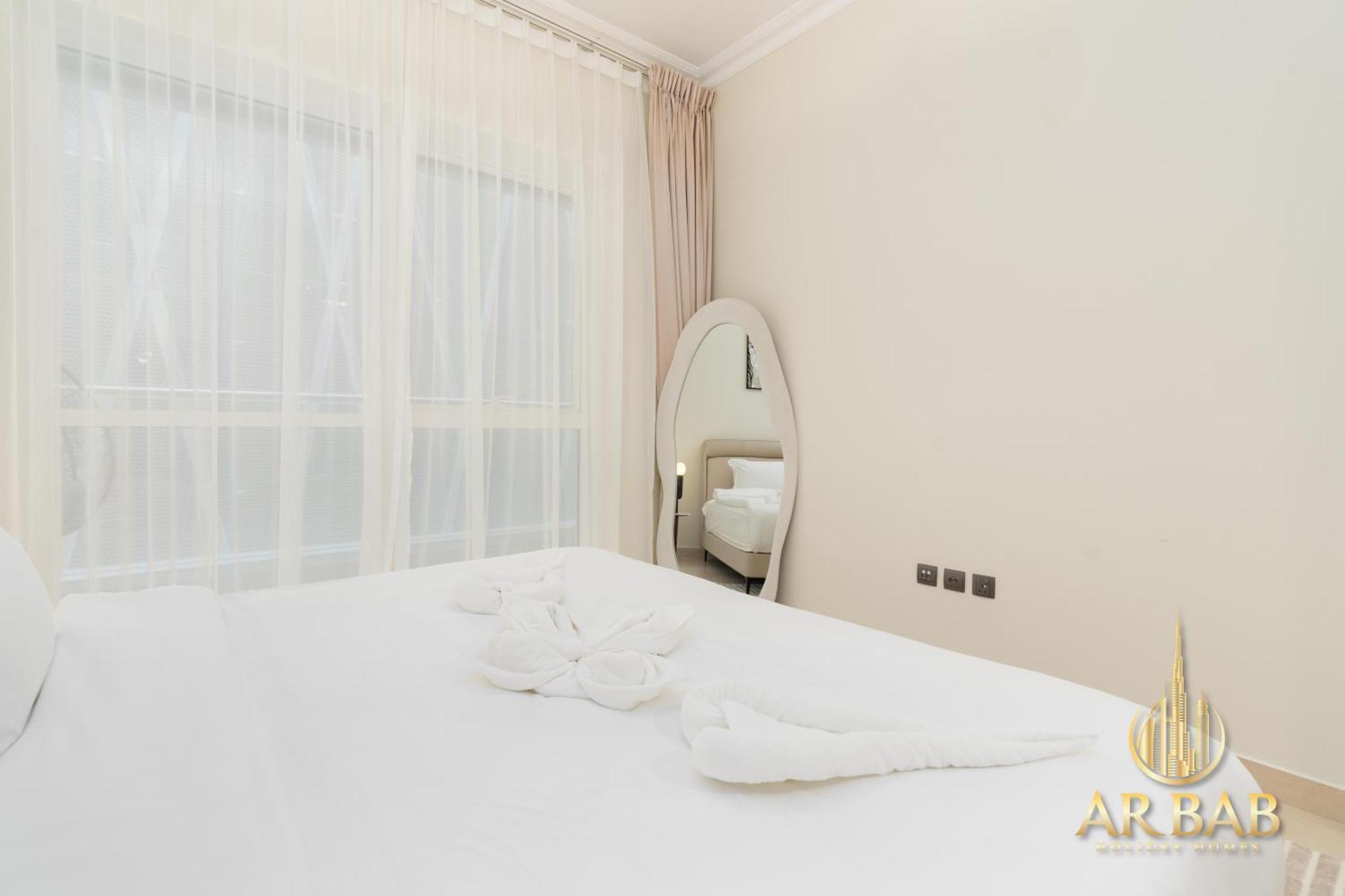 Mon Reve - Luxurious 2br Maids - Near Burj Khalifa & Mall-downtown Apartment *