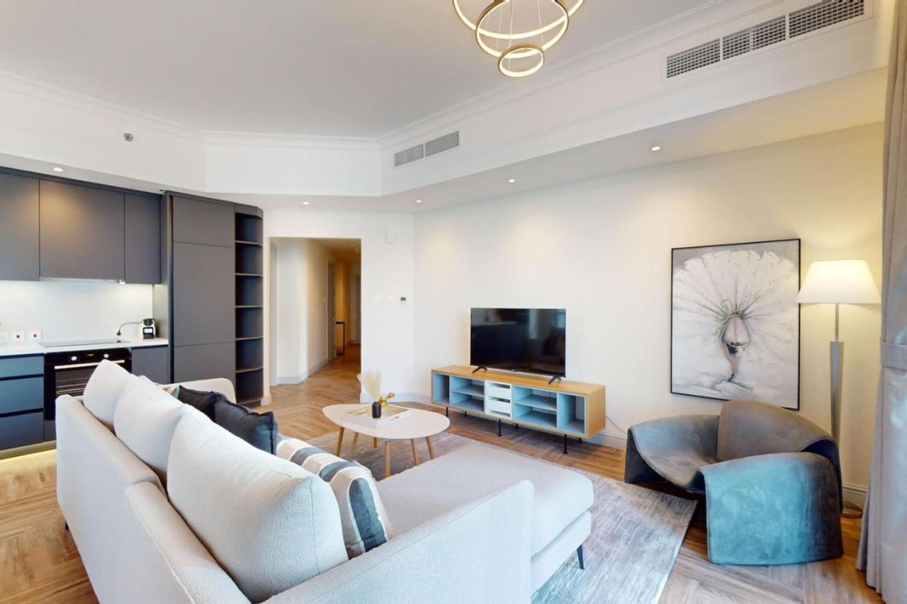 Apartment Torch Tower - Fashionable Two Bedroom Dubai