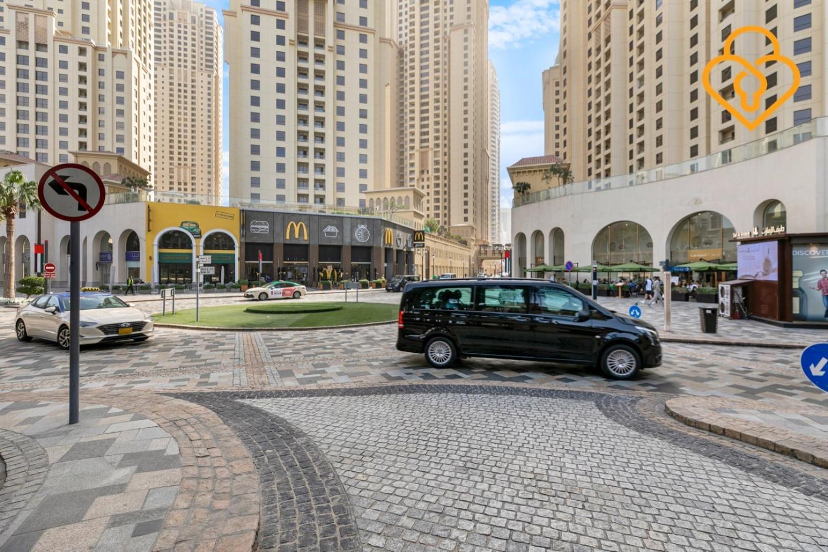 Apartment Murjan Plaza At Jumeirah Dubai